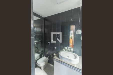 Apartamento para alugar com 100m², 3 quartos e 1 vaga Apartamento para alugar com 100m², 3 quartos e 1 vagaBanheiro da Suíte