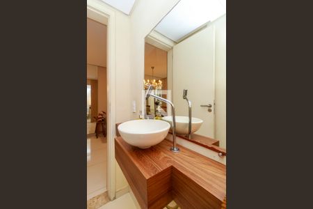 Casa de condomínio à venda com 127m², 3 quartos e 2 vagasLavabo