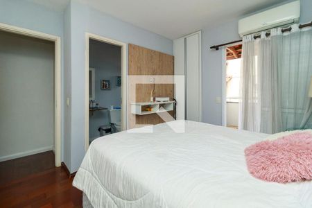 Casa de condomínio à venda com 127m², 3 quartos e 2 vagasSuíte