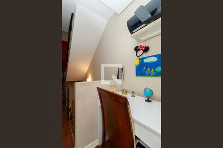 Casa de condomínio à venda com 127m², 3 quartos e 2 vagasCorredor