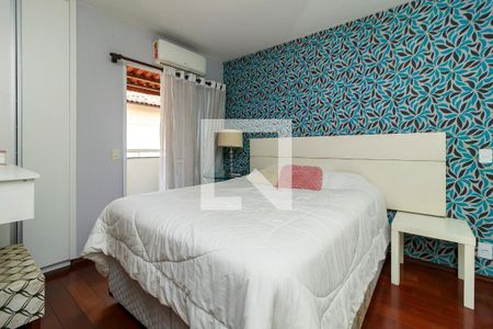 Casa de condomínio à venda com 127m², 3 quartos e 2 vagasSuíte