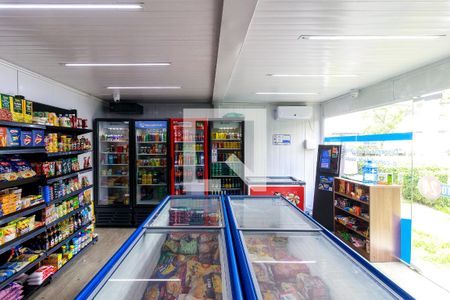 Casa de condomínio à venda com 127m², 3 quartos e 2 vagasMini Mercado