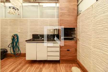 Casa de condomínio à venda com 127m², 3 quartos e 2 vagasChurrasqueira