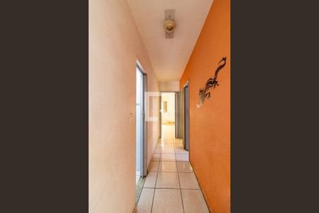 Casa à venda com 120m², 3 quartos e 2 vagas Casa à venda com 120m², 3 quartos e 2 vagasCorredor