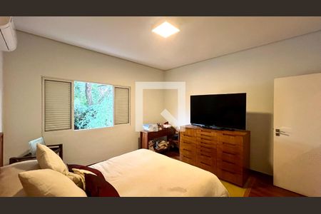 Casa à venda com 430m², 4 quartos e 5 vagas Casa à venda com 430m², 4 quartos e 5 vagasSuite 3