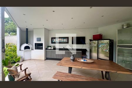 Casa à venda com 430m², 4 quartos e 5 vagas Casa à venda com 430m², 4 quartos e 5 vagasChurrasqueira