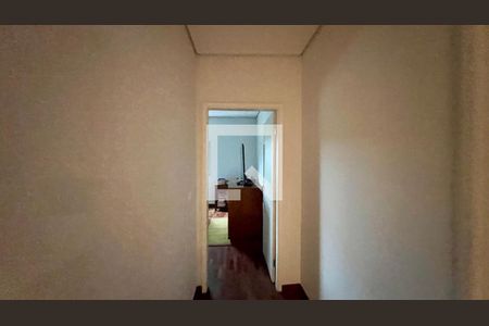 Casa à venda com 430m², 4 quartos e 5 vagas Casa à venda com 430m², 4 quartos e 5 vagasCorredor superior