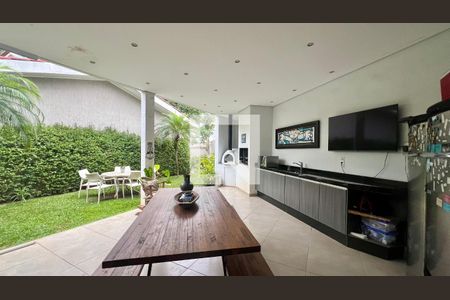 Casa à venda com 430m², 4 quartos e 5 vagas Casa à venda com 430m², 4 quartos e 5 vagasChurrasqueira