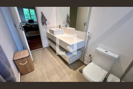 Casa à venda com 430m², 4 quartos e 5 vagas Casa à venda com 430m², 4 quartos e 5 vagasBanheiro