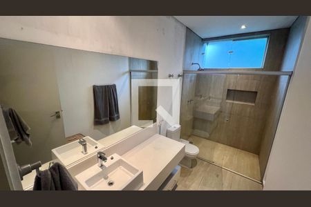 Casa à venda com 430m², 4 quartos e 5 vagas Casa à venda com 430m², 4 quartos e 5 vagasBanheiro