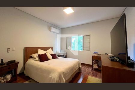 Casa à venda com 430m², 4 quartos e 5 vagas Casa à venda com 430m², 4 quartos e 5 vagasSuite 3