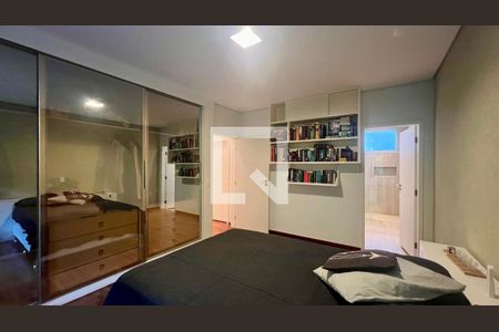 Casa à venda com 430m², 4 quartos e 5 vagas Casa à venda com 430m², 4 quartos e 5 vagasSuite 2