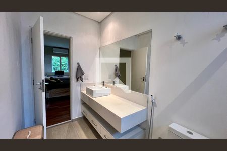 Casa à venda com 430m², 4 quartos e 5 vagas Casa à venda com 430m², 4 quartos e 5 vagasBanheiro