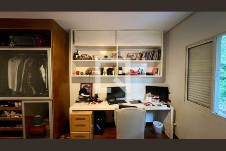 Casa à venda com 430m², 4 quartos e 5 vagas Casa à venda com 430m², 4 quartos e 5 vagasSuite 4