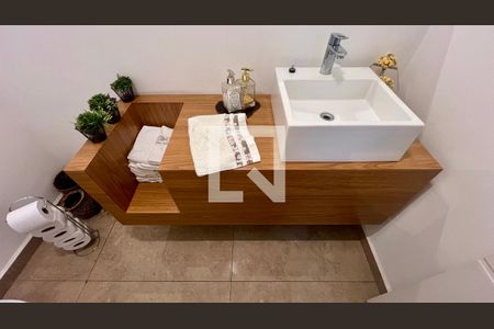 Casa à venda com 430m², 4 quartos e 5 vagas Casa à venda com 430m², 4 quartos e 5 vagasLavabo