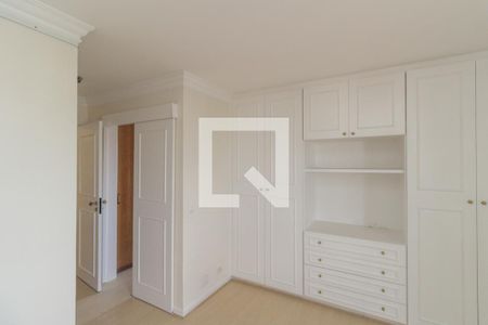 Apartamento à venda com 168m², 2 quartos e 3 vagas Apartamento à venda com 168m², 2 quartos e 3 vagasQuarto 2 - Suíte