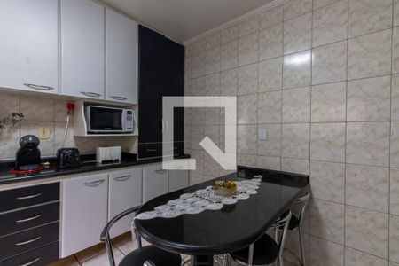 Casa à venda com 150m², 3 quartos e 2 vagasCozinha