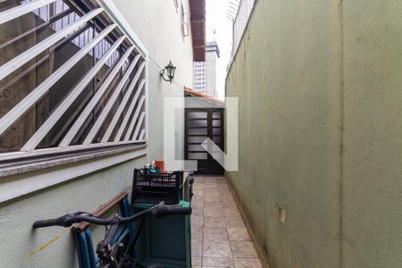 Casa à venda com 150m², 3 quartos e 2 vagasCorredor