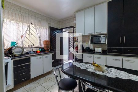 Casa à venda com 150m², 3 quartos e 2 vagasCozinha