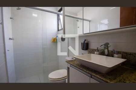 Apartamento à venda com 182m², 2 quartos e 3 vagas Apartamento à venda com 182m², 2 quartos e 3 vagasBanheiro da Suíte