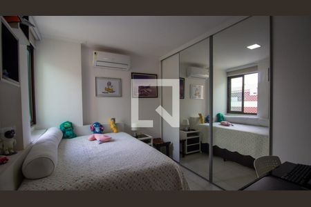 Apartamento à venda com 182m², 2 quartos e 3 vagas Apartamento à venda com 182m², 2 quartos e 3 vagasQuarto 1