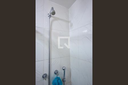 Apartamento para alugar com 74m², 2 quartos e 2 vagas Apartamento para alugar com 74m², 2 quartos e 2 vagasChuveiro do Banheiro da Suíte