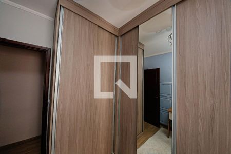 Casa à venda com 284m², 4 quartos e 2 vagasQuarto 2