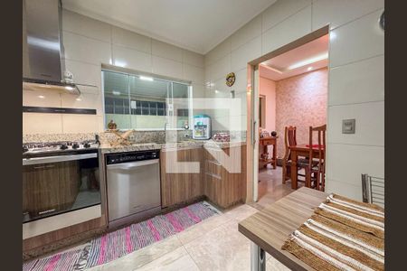 Casa à venda com 146m², 3 quartos e 3 vagas Casa à venda com 146m², 3 quartos e 3 vagasCozinha