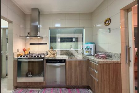 Casa à venda com 146m², 3 quartos e 3 vagas Casa à venda com 146m², 3 quartos e 3 vagasCozinha