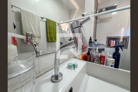 Casa à venda com 146m², 3 quartos e 3 vagas Casa à venda com 146m², 3 quartos e 3 vagasBanheiro da Suíte