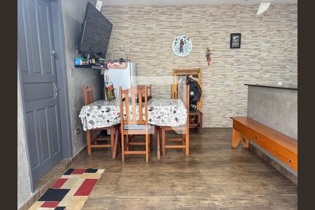 Casa à venda com 146m², 3 quartos e 3 vagas Casa à venda com 146m², 3 quartos e 3 vagasQuintal e Área de Churrasqueira