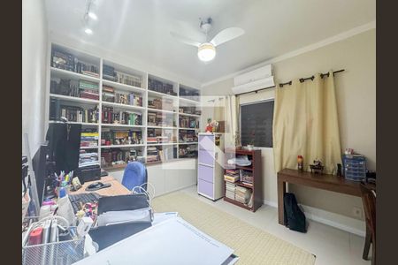 Casa à venda com 146m², 3 quartos e 3 vagas Casa à venda com 146m², 3 quartos e 3 vagasQuarto 1