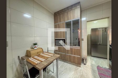 Casa à venda com 146m², 3 quartos e 3 vagas Casa à venda com 146m², 3 quartos e 3 vagasCozinha