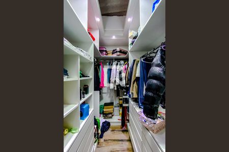 Casa à venda com 480m², 4 quartos e 10 vagasQuarto 3 - Suíte