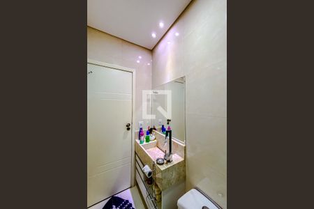 Casa à venda com 480m², 4 quartos e 10 vagasBanheiro da Suíte 4