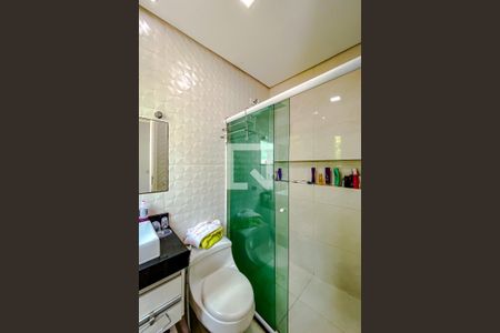 Casa à venda com 480m², 4 quartos e 10 vagasBanheiro da Suíte 1