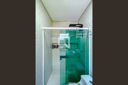 Casa à venda com 480m², 4 quartos e 10 vagasBanheiro da Suíte 2