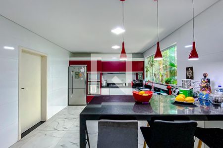 Casa à venda com 480m², 4 quartos e 10 vagasCozinha
