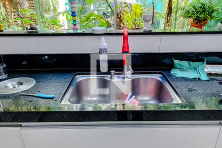 Casa à venda com 480m², 4 quartos e 10 vagasCozinha