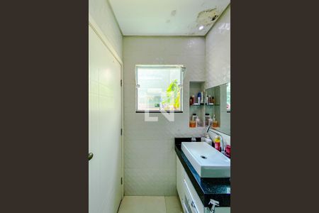 Casa à venda com 480m², 4 quartos e 10 vagasBanheiro da Suíte 1