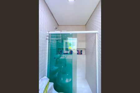 Casa à venda com 480m², 4 quartos e 10 vagasBanheiro da Suíte 1