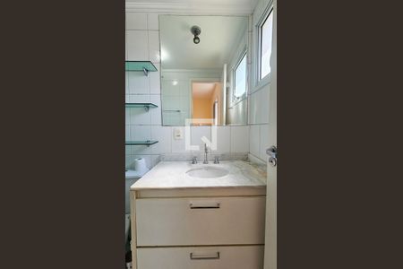 Apartamento para alugar com 65m², 2 quartos e 2 vagas Apartamento para alugar com 65m², 2 quartos e 2 vagasBanheiro da Suíte