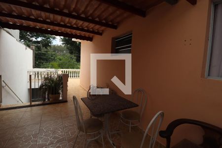 Casa à venda com 250m², 2 quartos e 3 vagasQuintal