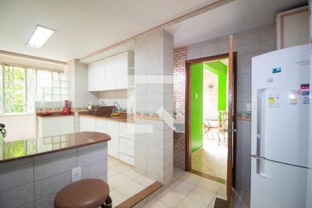 Apartamento à venda com 210m², 4 quartos e 1 vaga Apartamento à venda com 210m², 4 quartos e 1 vagaCopa da Cozinha