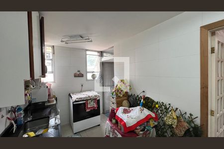 Apartamento para alugar com 128m², 2 quartos e 2 vagas Apartamento para alugar com 128m², 2 quartos e 2 vagasCozinha