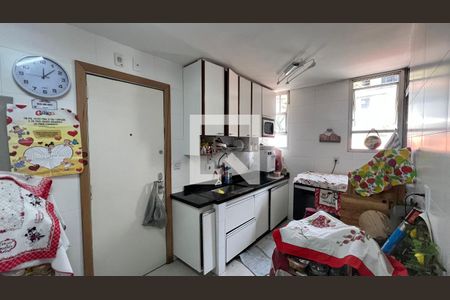 Apartamento para alugar com 128m², 2 quartos e 2 vagas Apartamento para alugar com 128m², 2 quartos e 2 vagasCozinha