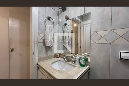 Apartamento para alugar com 128m², 2 quartos e 2 vagas Apartamento para alugar com 128m², 2 quartos e 2 vagasBanheiro