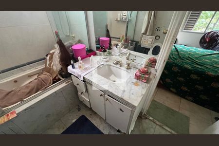 Apartamento para alugar com 128m², 2 quartos e 2 vagas Apartamento para alugar com 128m², 2 quartos e 2 vagasBanheiro da Suíte