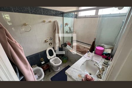 Apartamento para alugar com 128m², 2 quartos e 2 vagas Apartamento para alugar com 128m², 2 quartos e 2 vagasBanheiro da Suíte