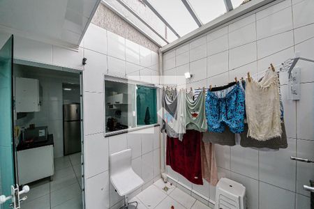 Casa de condomínio à venda com 130m², 3 quartos e 2 vagasÁrea de Serviço